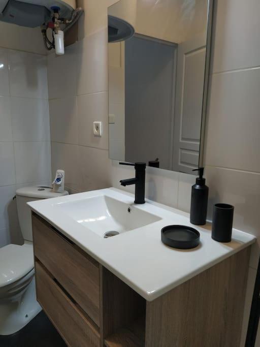 Appartement Avec Balcon, Bord Du Canal, Wifi. Narbonne Extérieur photo